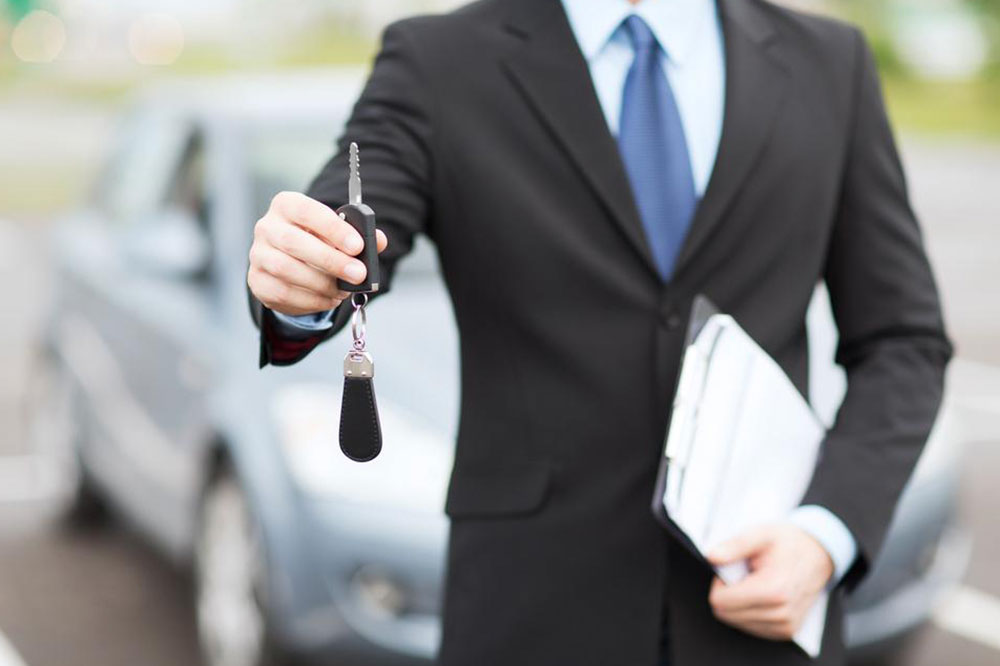 Financing Versus Leasing a Vehicle – Weighing the Options